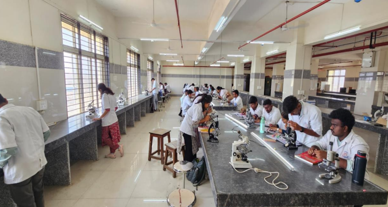 HISTOLOGY LAB